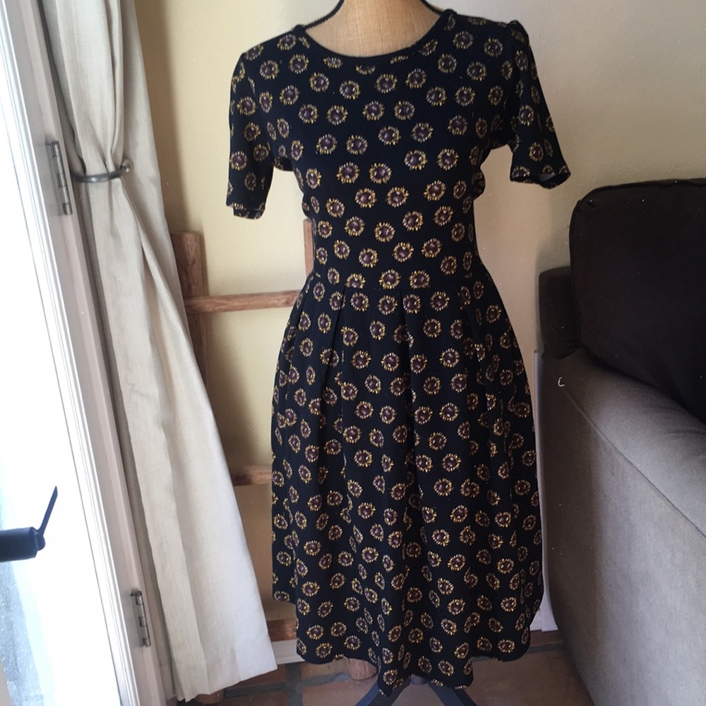NWOT LulaRoe Amelia Sunflower Dress